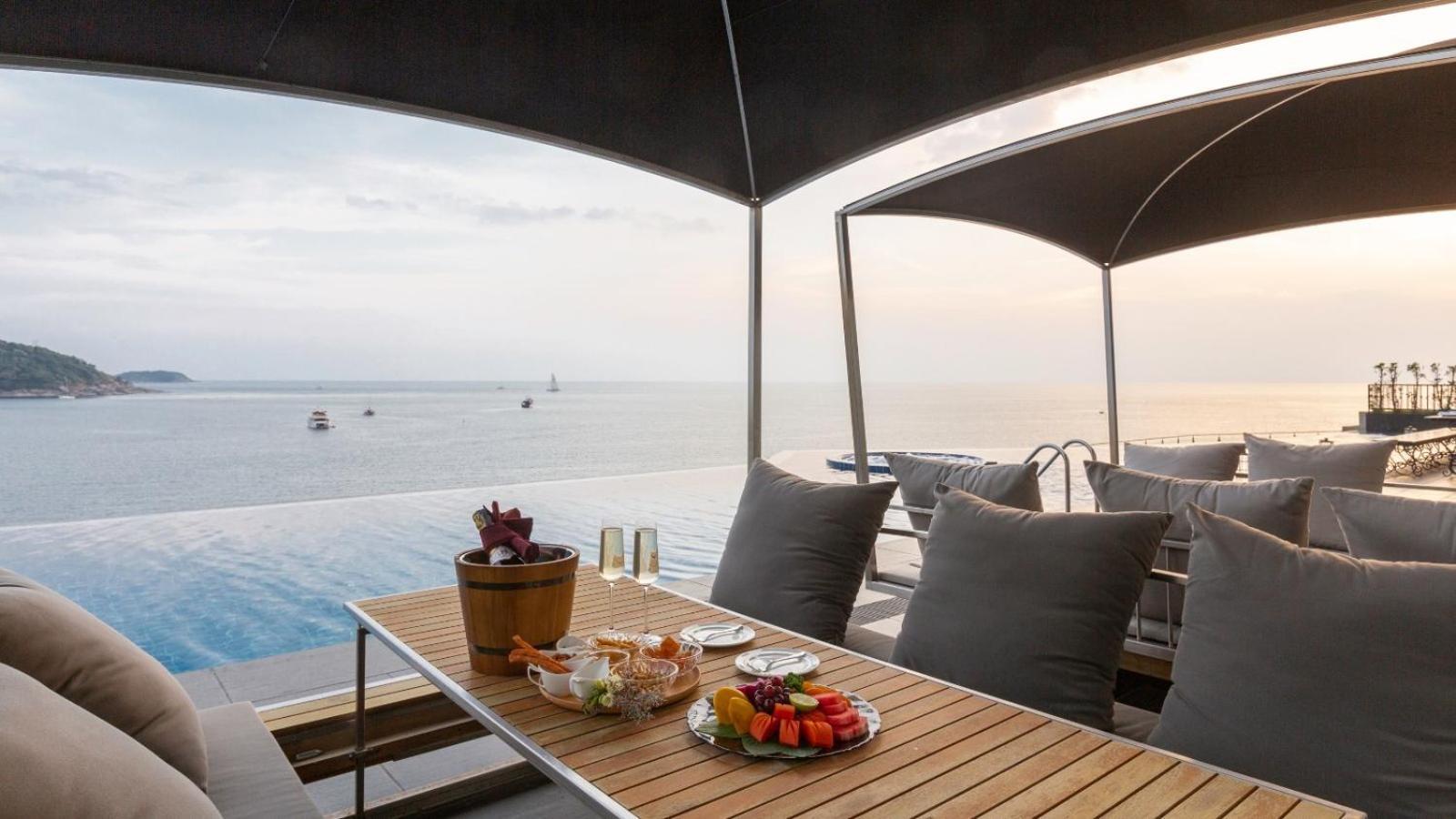 Villa Thousand Cliffs Nai Harn Esterno foto